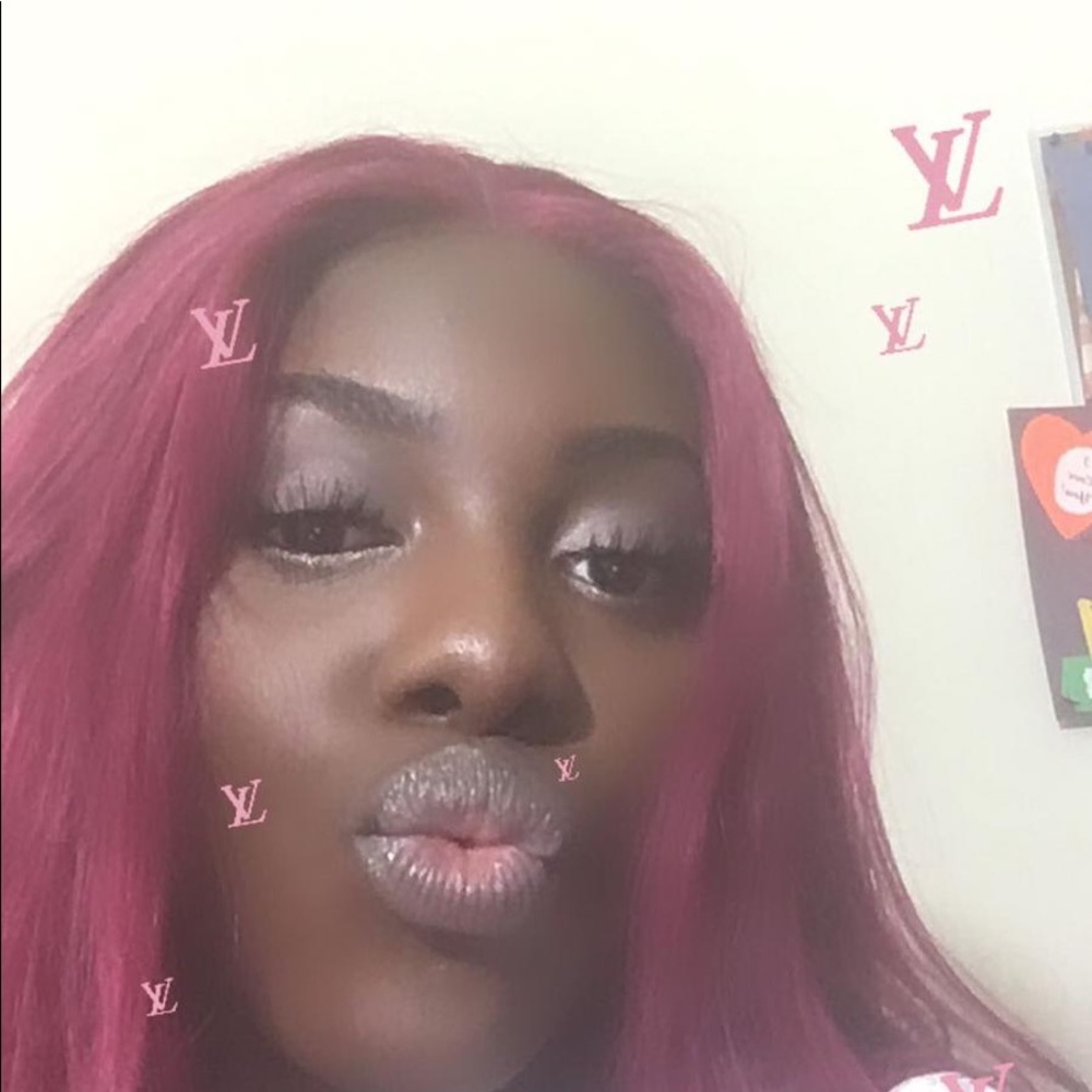 Meet your Posher, Samantha